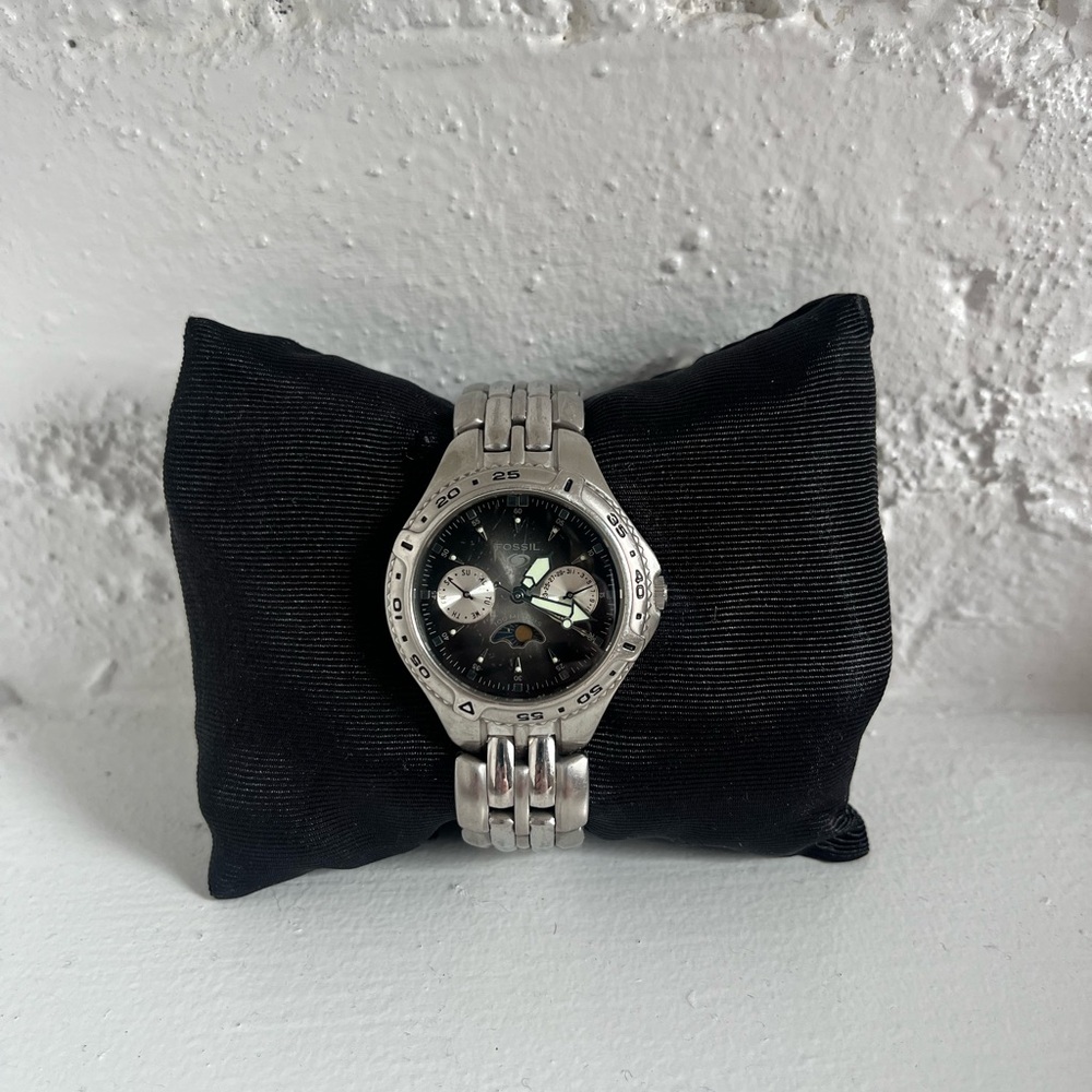 Women’s Fossil Silver Watch with Black Dial